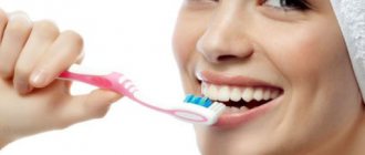 Чистка зубов перекисью