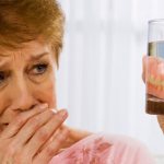 как надо привыкать к съемным зубным протезам