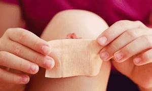 При обработке большого участка кожи активный компонент может проникнуть в кровоток, что повлечет за собой продолжительное кровотечения