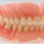 Вставить зубные протезы недорого